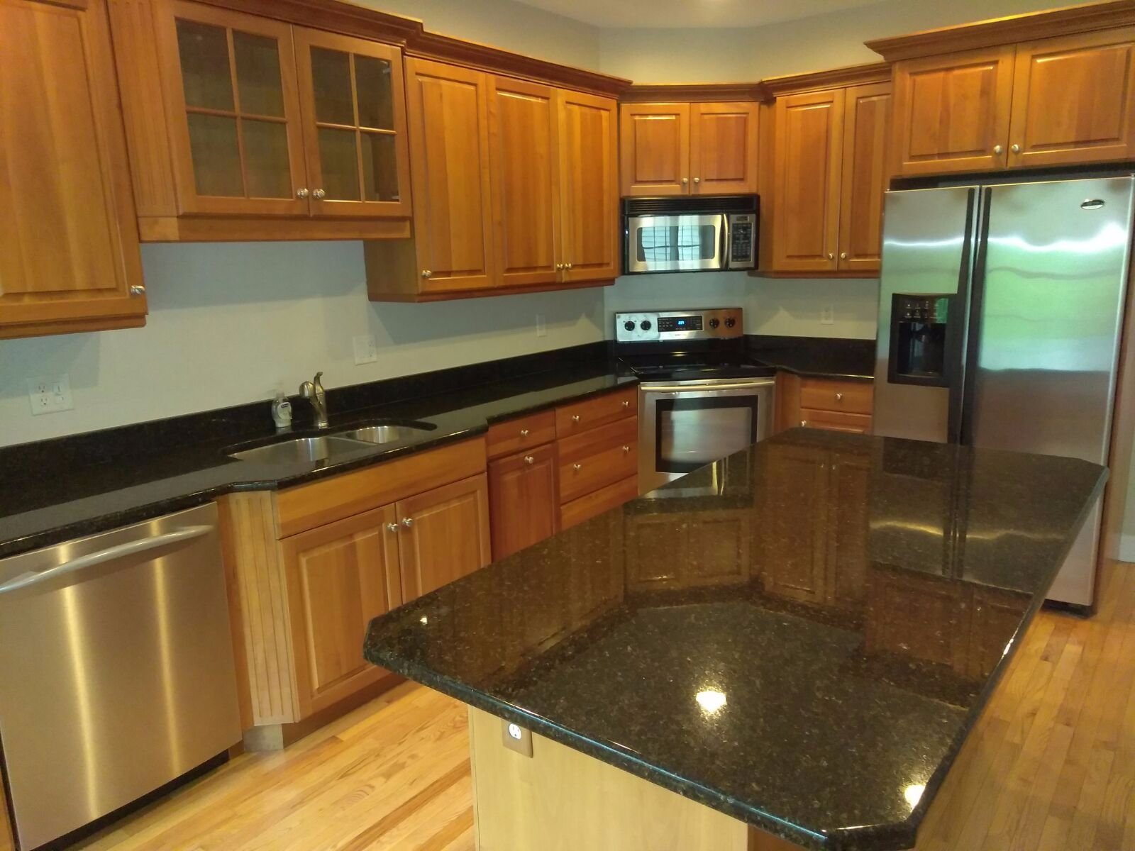 Kitchen looks new, thanks Erica!